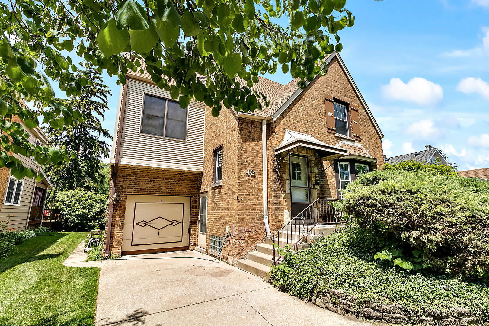Property Photo:  42 Northgate Road  IL 60546 