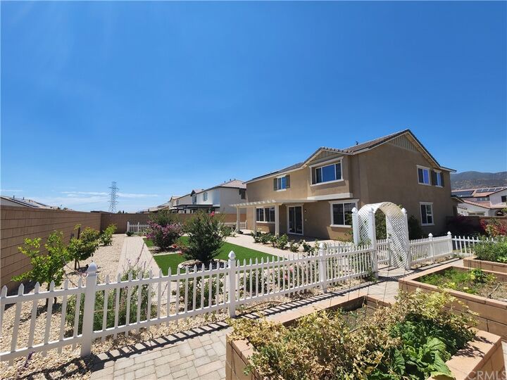 Property Photo:  16053 Stevens Lane  CA 92336 