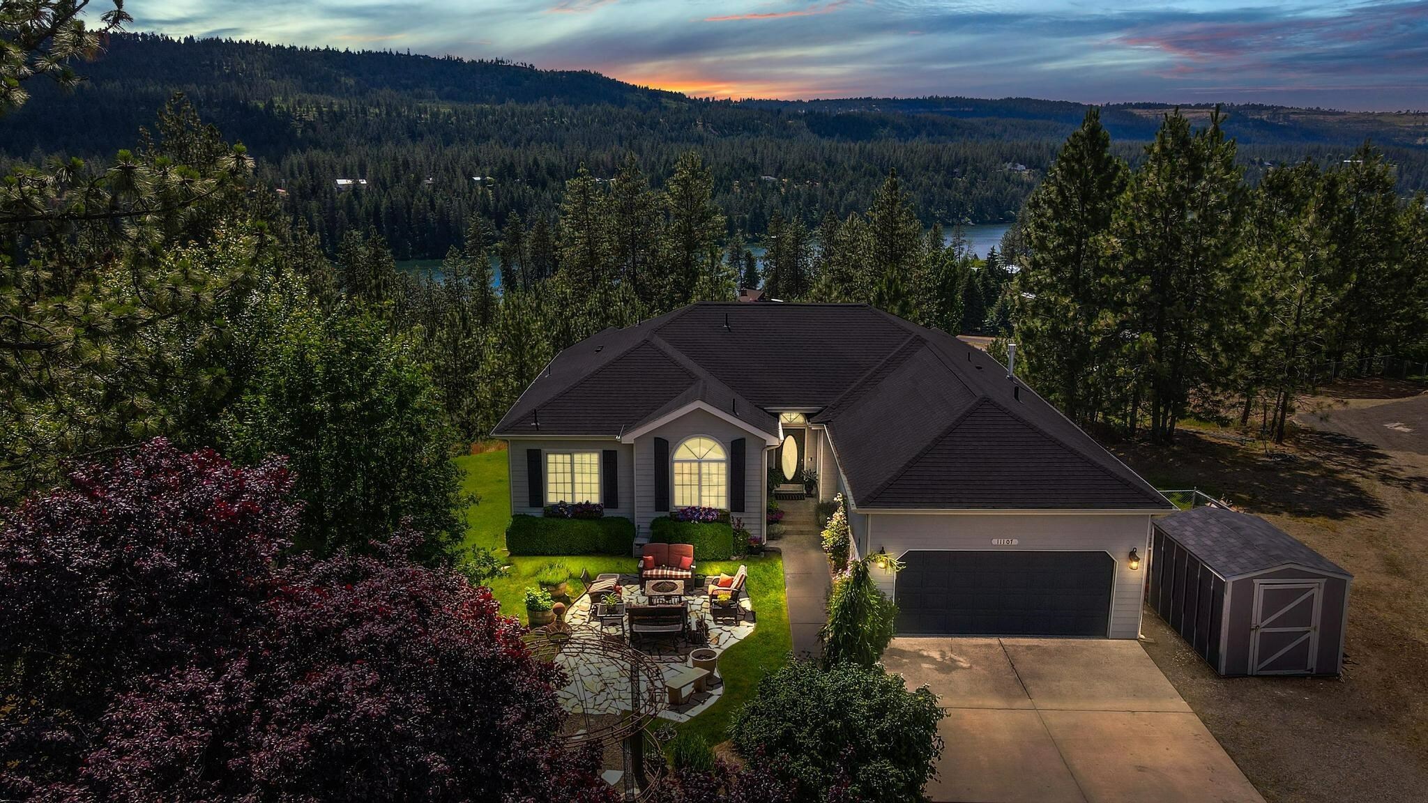 Property Photo:  11107 W Sunridge Ct  WA 99026 