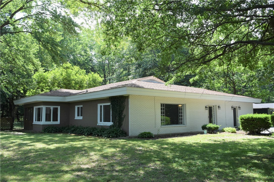 Property Photo:  575 Maple Drive  PA 16148 