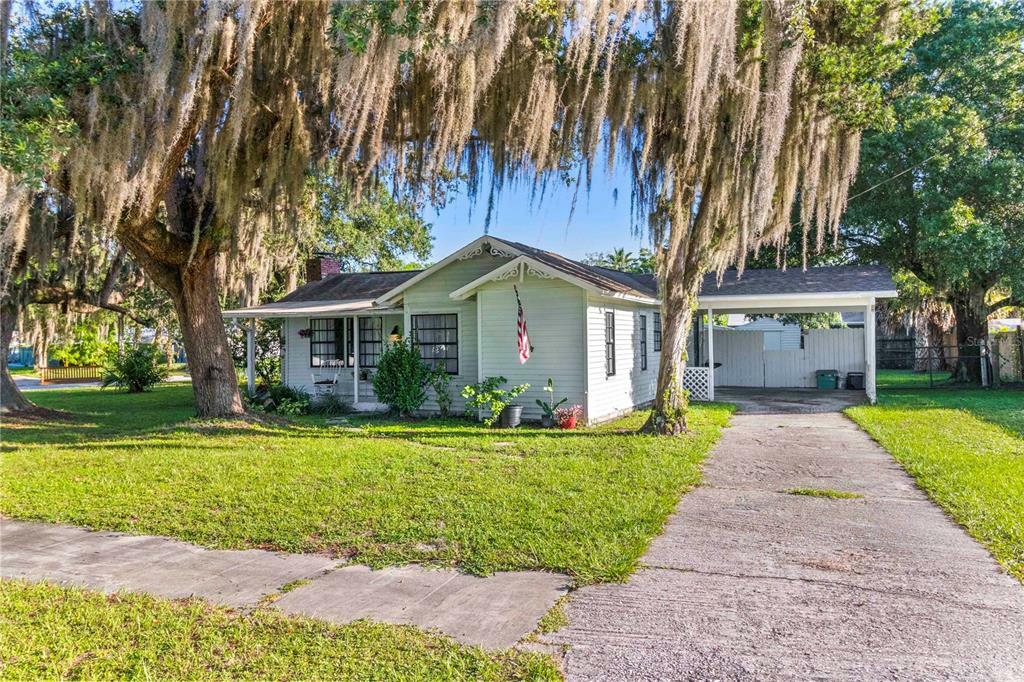 Property Photo:  730 W Whidden Street  FL 34266 