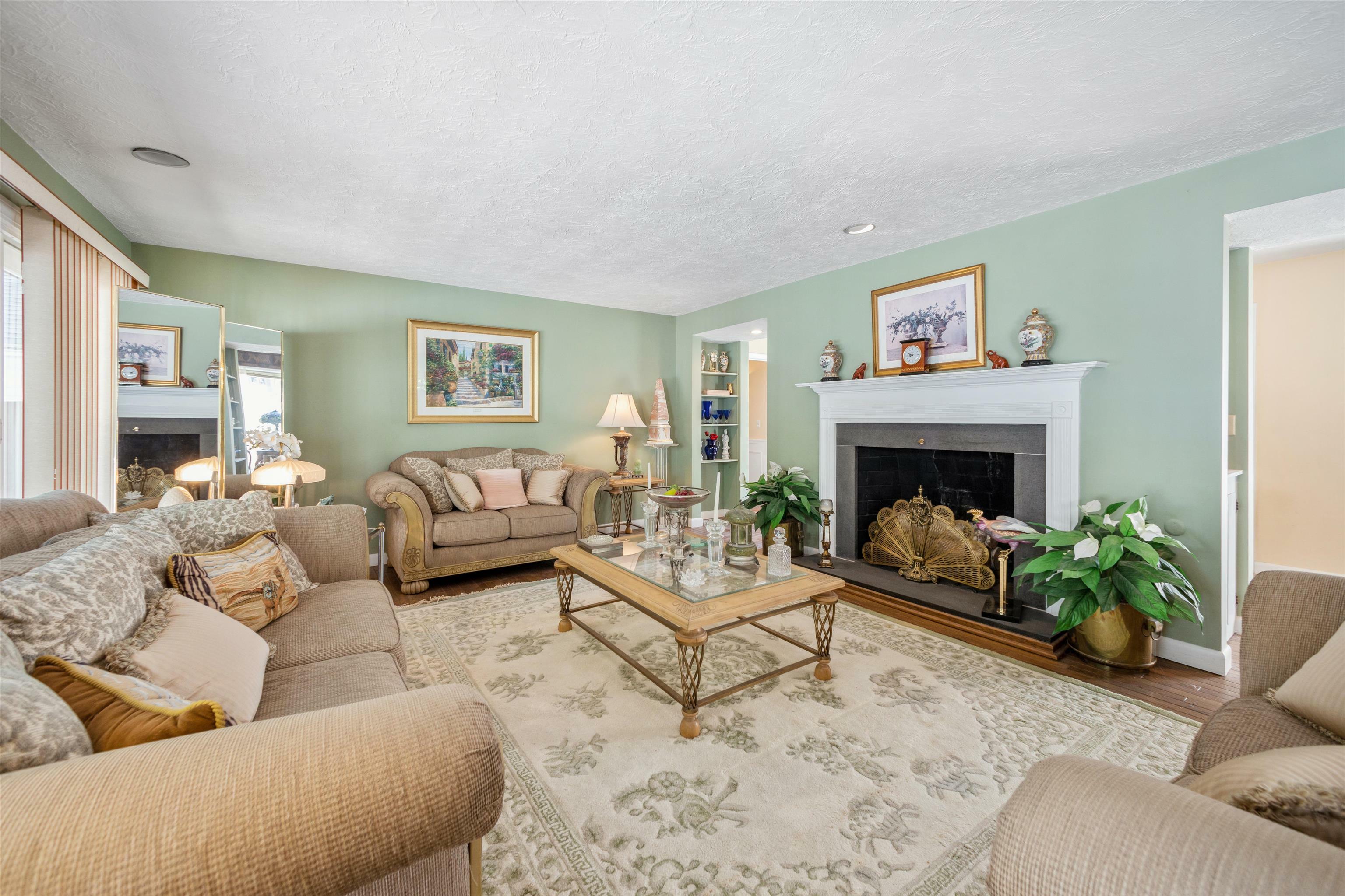 Property Photo: 5 French Drive NH 03110