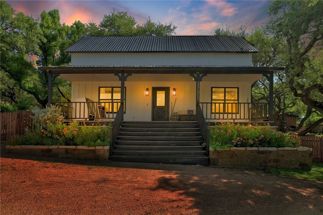 Property Photo: 3221 Brass Buttons Trail TX 78734