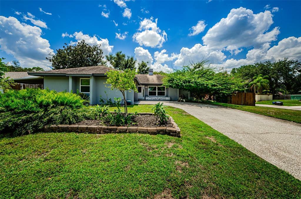 Property Photo: 766 Fortuna Drive FL 33511