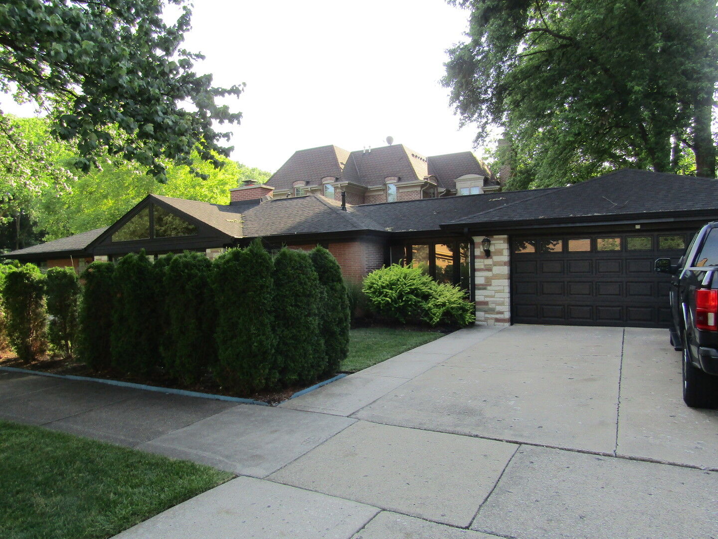Property Photo:  1130 S Seminary Avenue  IL 60068