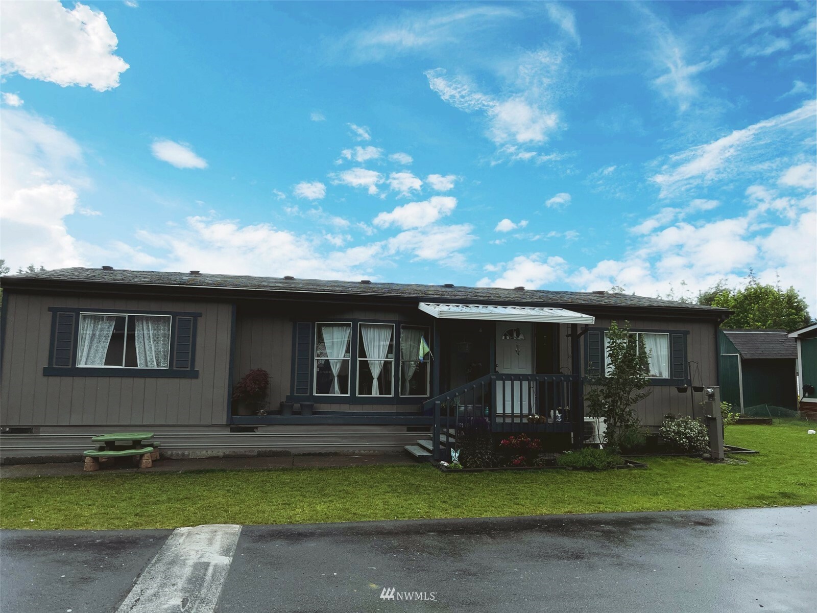 Property Photo: 11519 21st Avenue E WA 98445