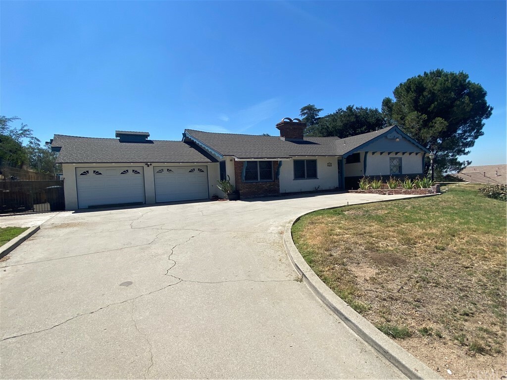 Property Photo: 5329 Park Lane CA 92404