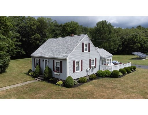 Property Photo:  6 Putnam Road  MA 01566 