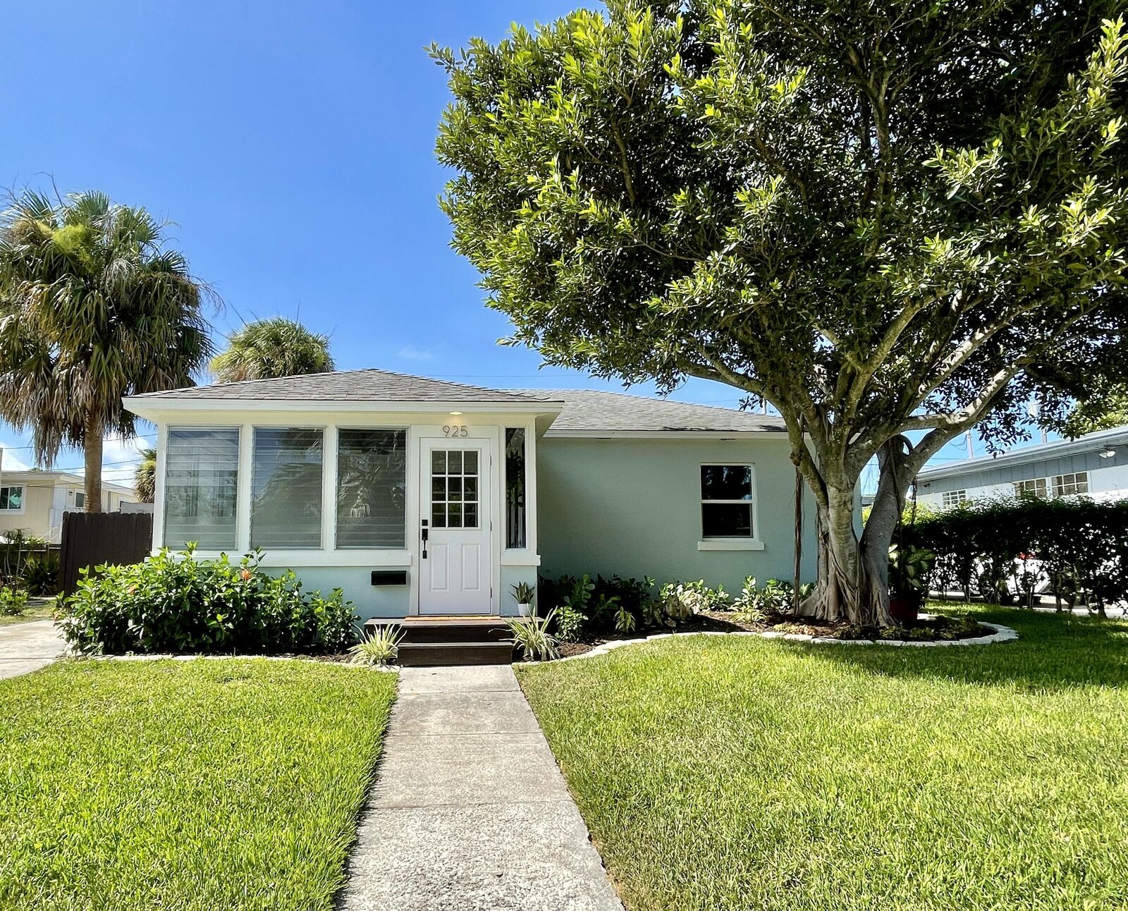Property Photo: 925 37th Street FL 33407