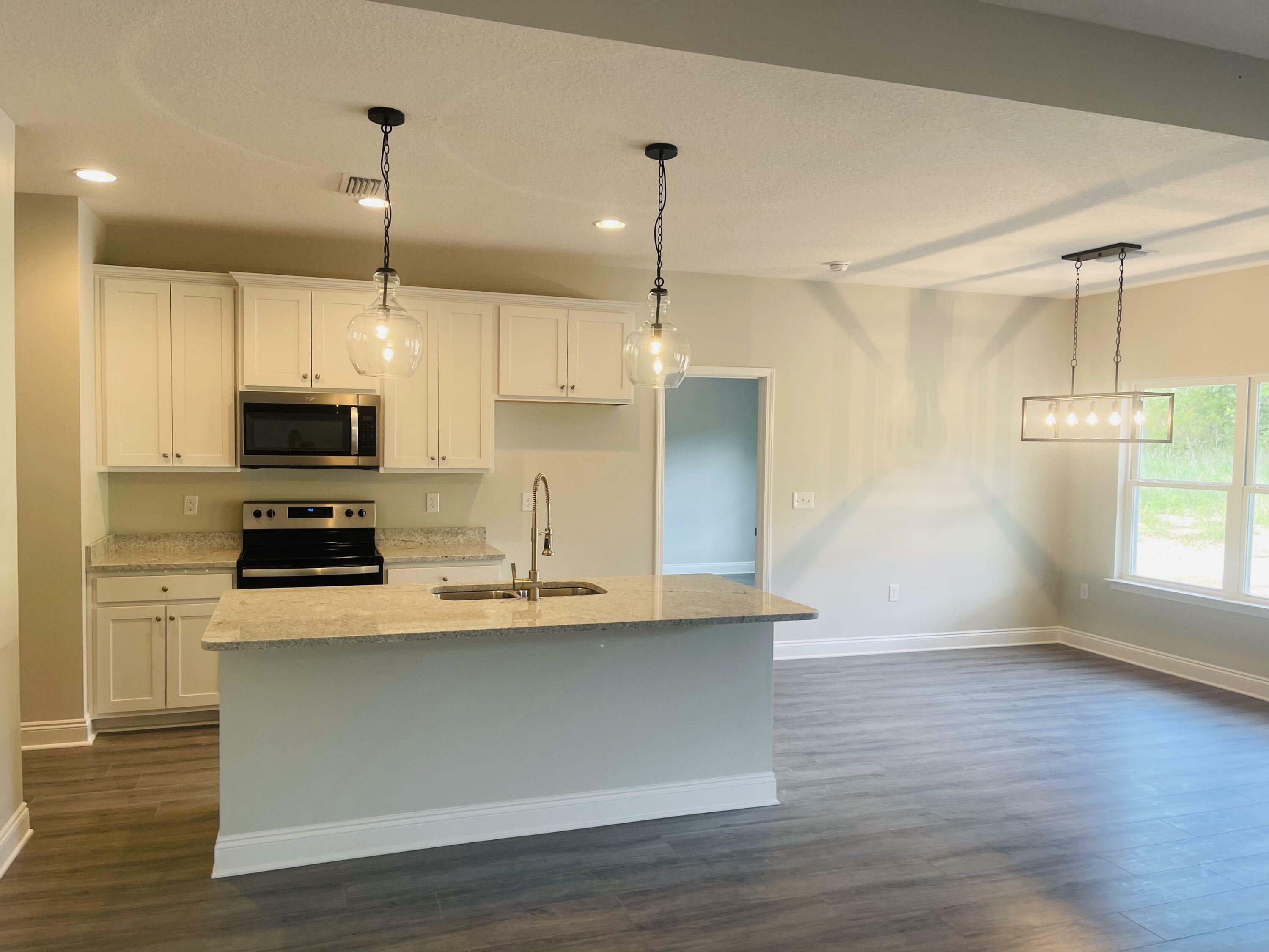 Property Photo: 7352 Allen Road FL 32567
