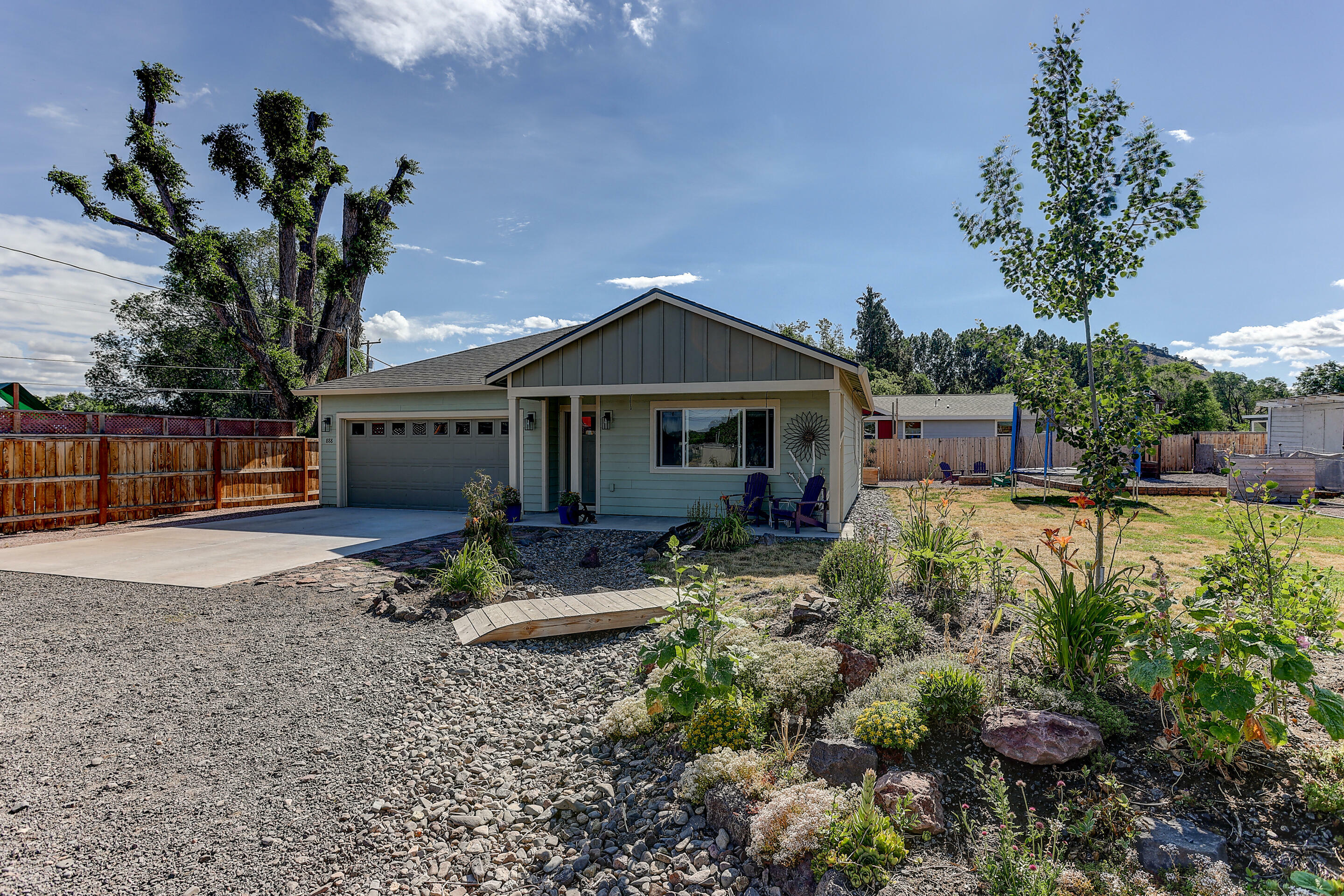 888 SE Combs Flat Road  Prineville OR 97754 photo