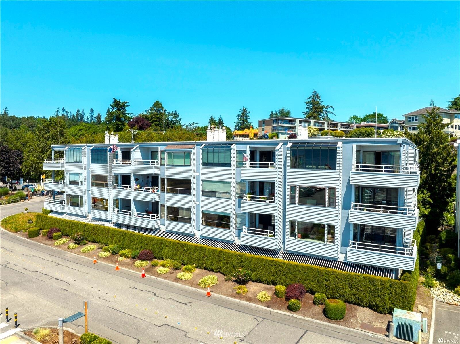 Property Photo: 22211 Cliff Avenue S 201 WA 98198