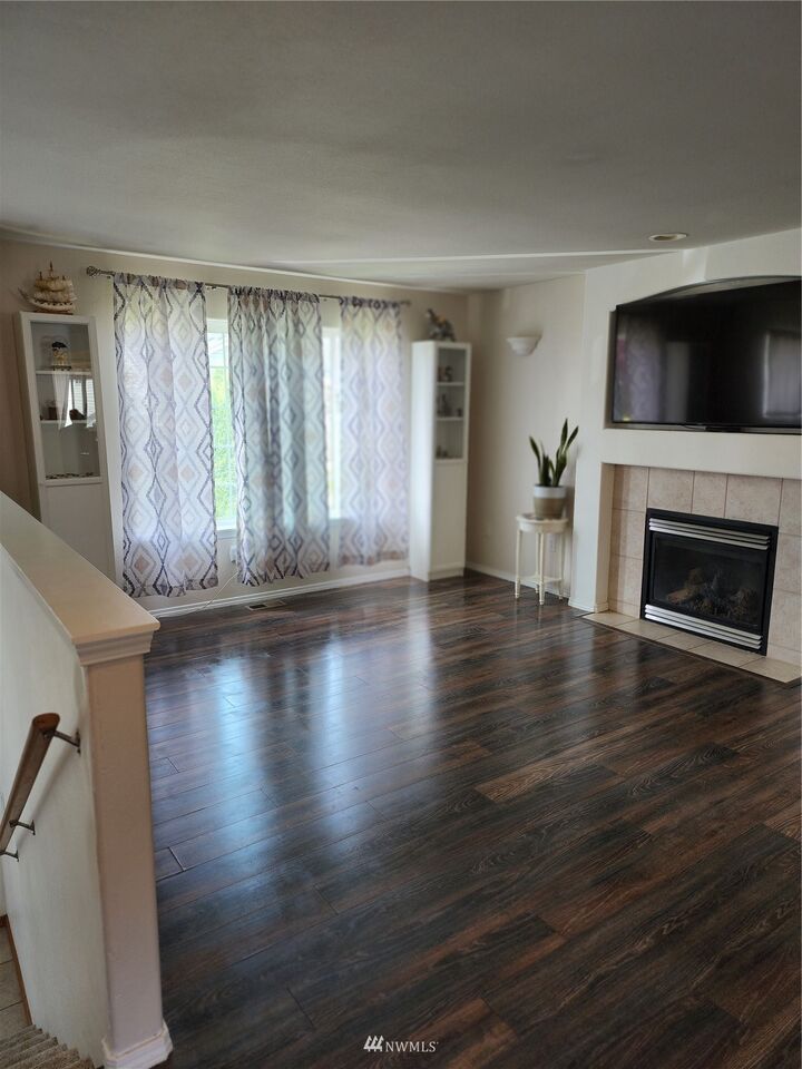 Property Photo:  6409 78th Place NE  WA 98270 