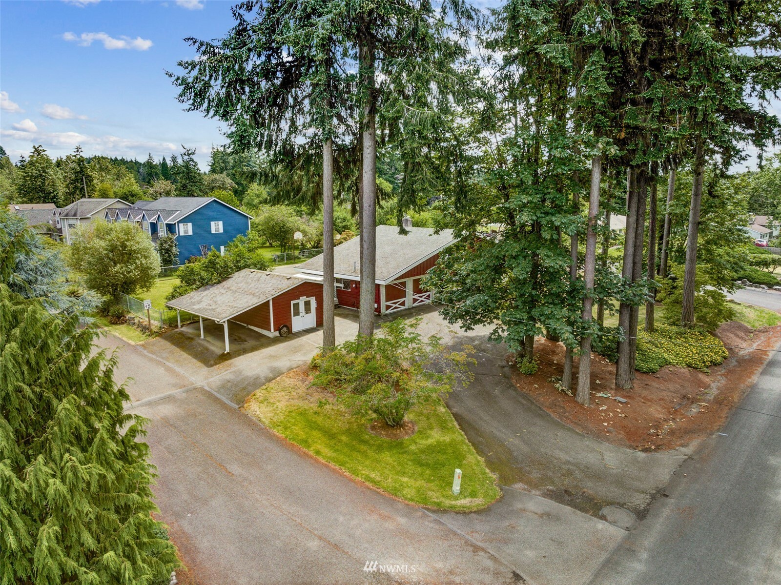 Property Photo: 4321 110th Avenue E WA 98372