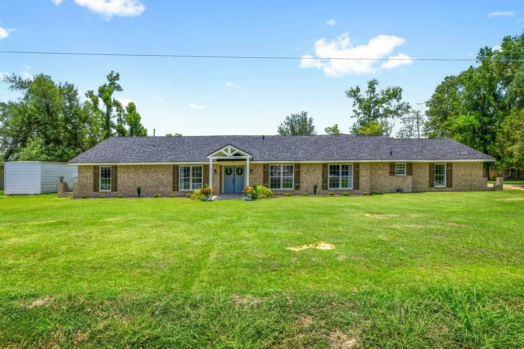 Property Photo:  664 Moss Bluff Drive  LA 70611 