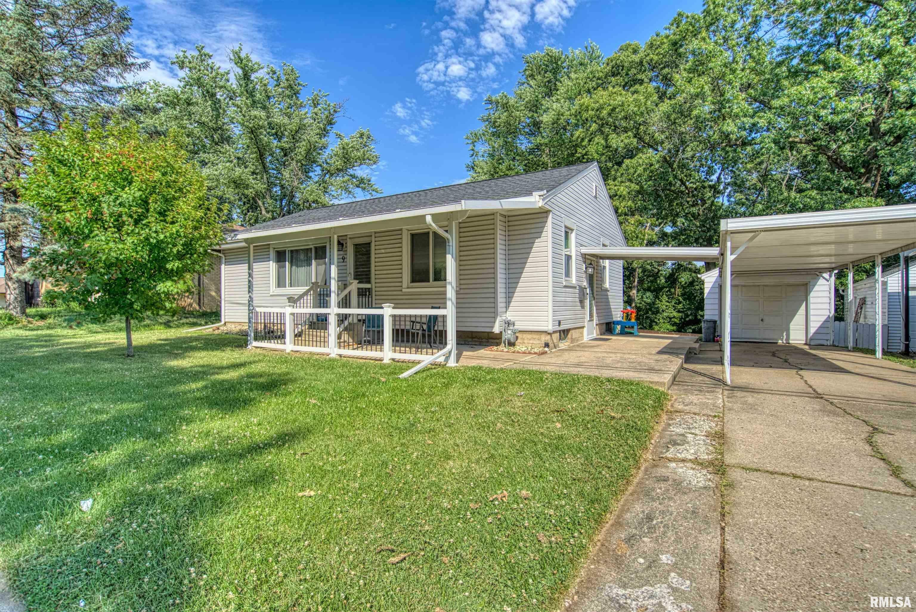 Property Photo:  9 Graham  IL 61607 