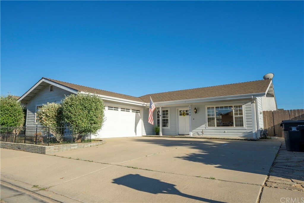 Property Photo:  1040 Columbus Drive  CA 93454 