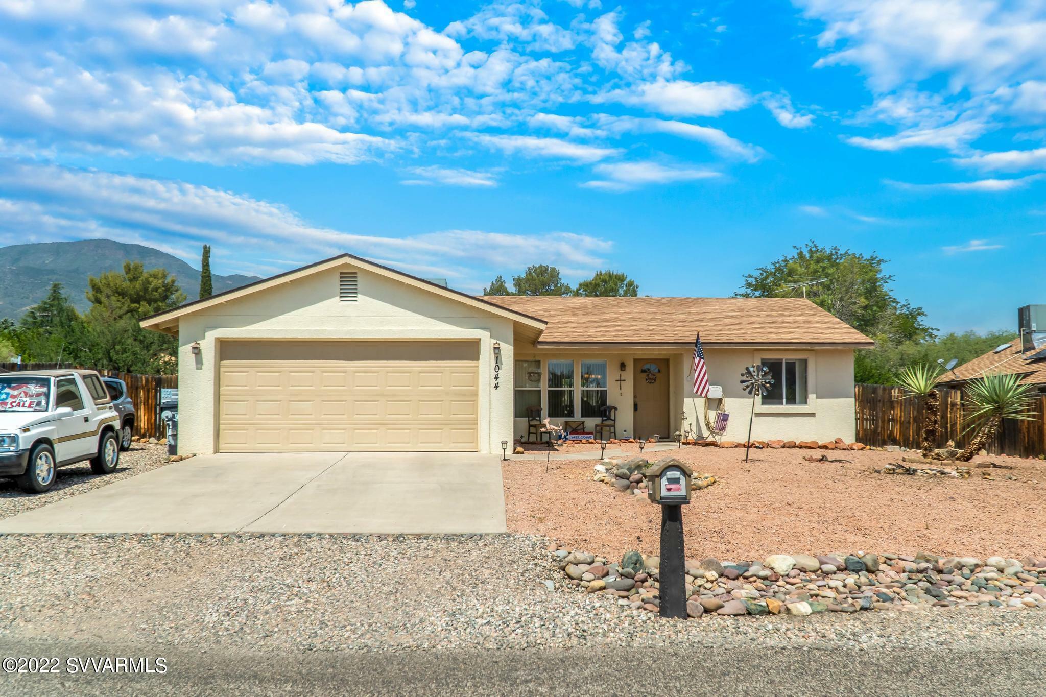 Property Photo:  1044 S Tonapah Way  AZ 86326 