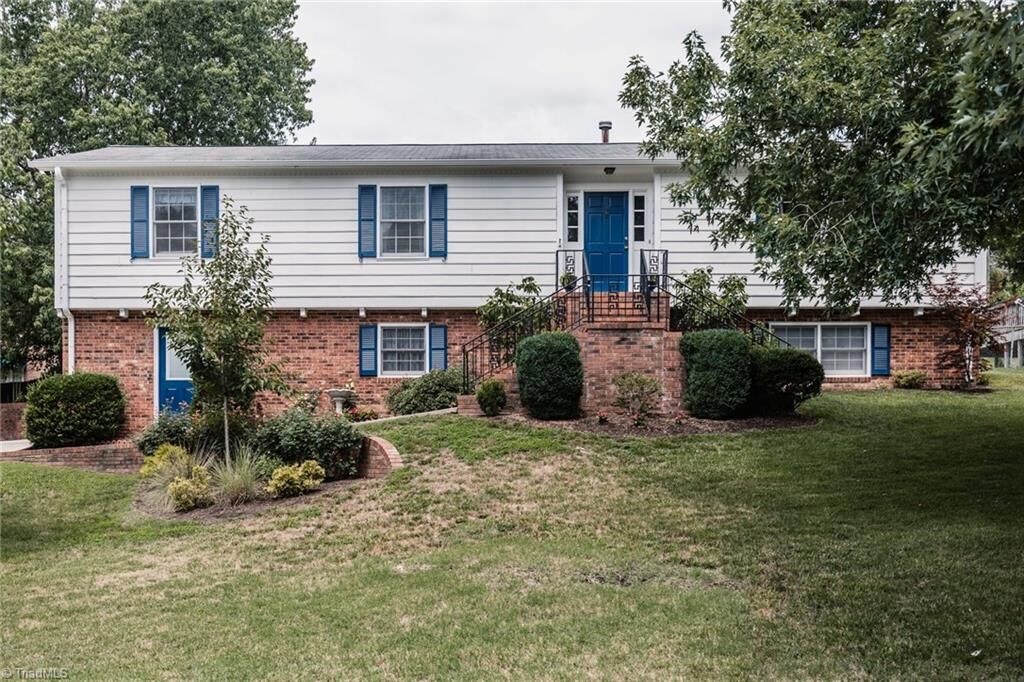 Property Photo: 1177 Sweetbriar Road NC 27262