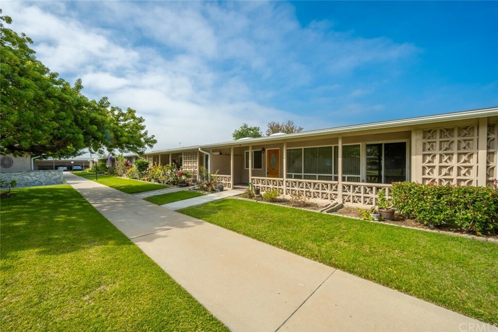 Property Photo:  13310 Fairfield Lane 176H  CA 90740 