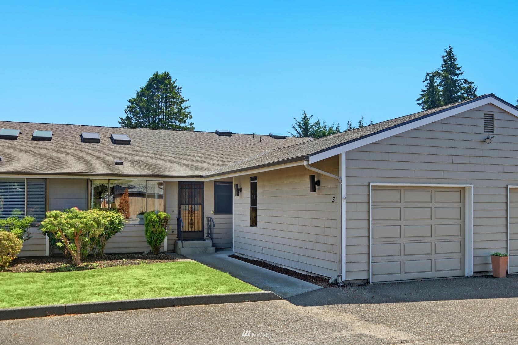 Property Photo:  1333 Beach Avenue 3  WA 98270 