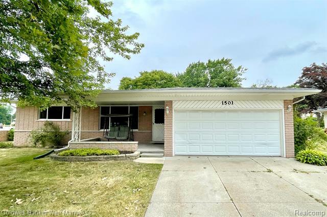 Property Photo: 1501 Hamman Drive MI 48085