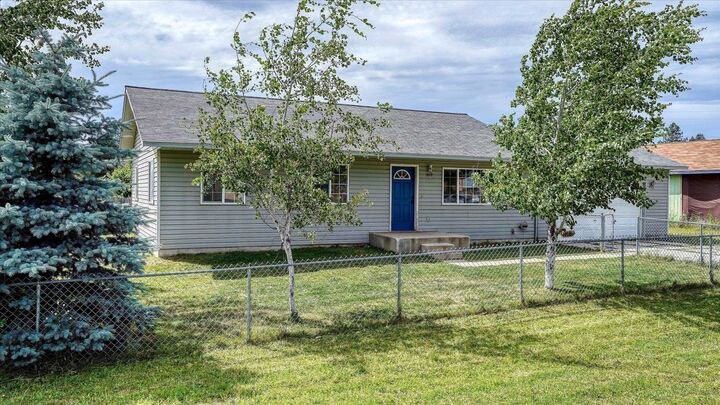 509 S Washington Ave  Newport WA 99156 photo