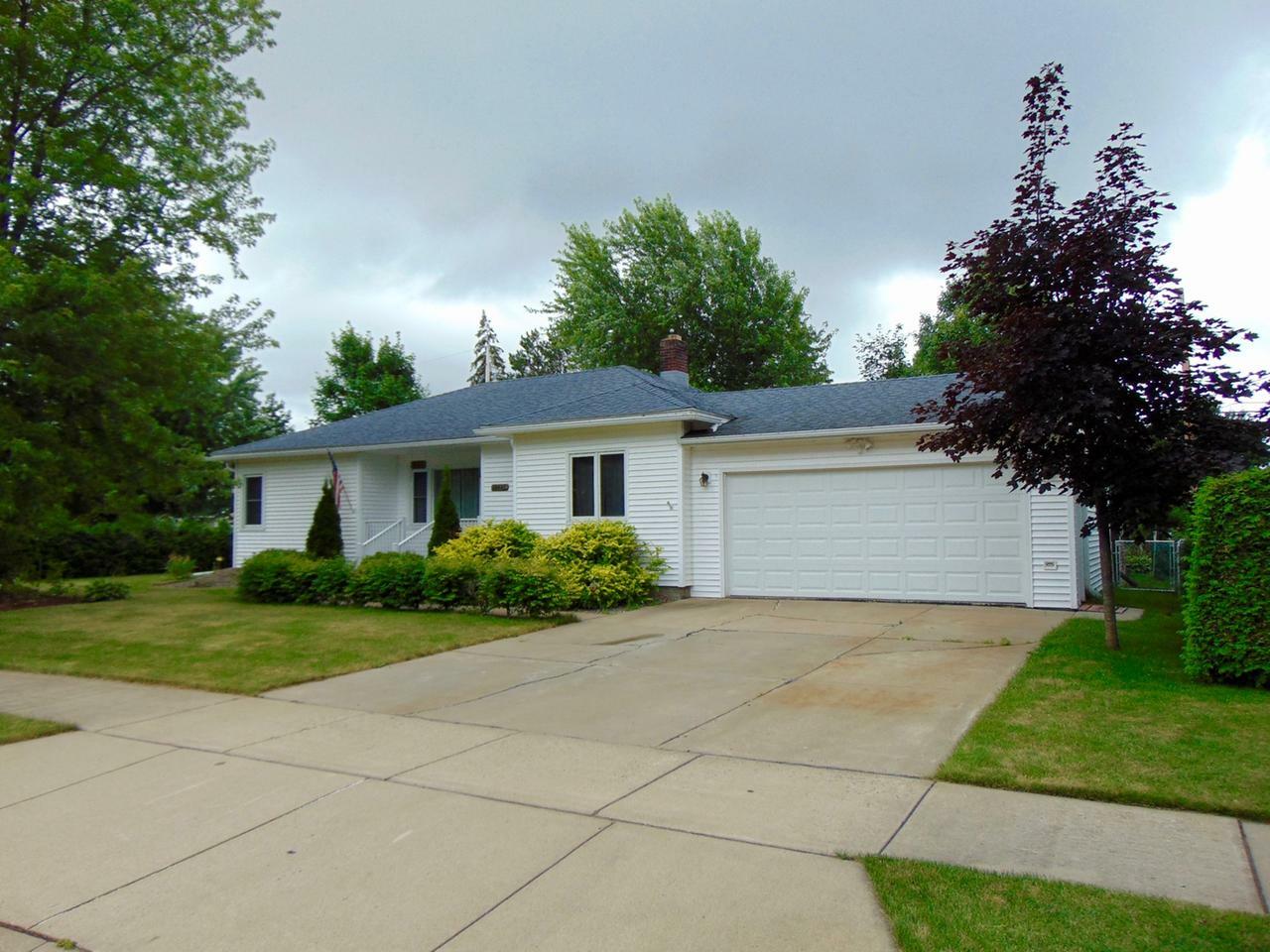 Property Photo:  604 Park Ave E  WI 54487 