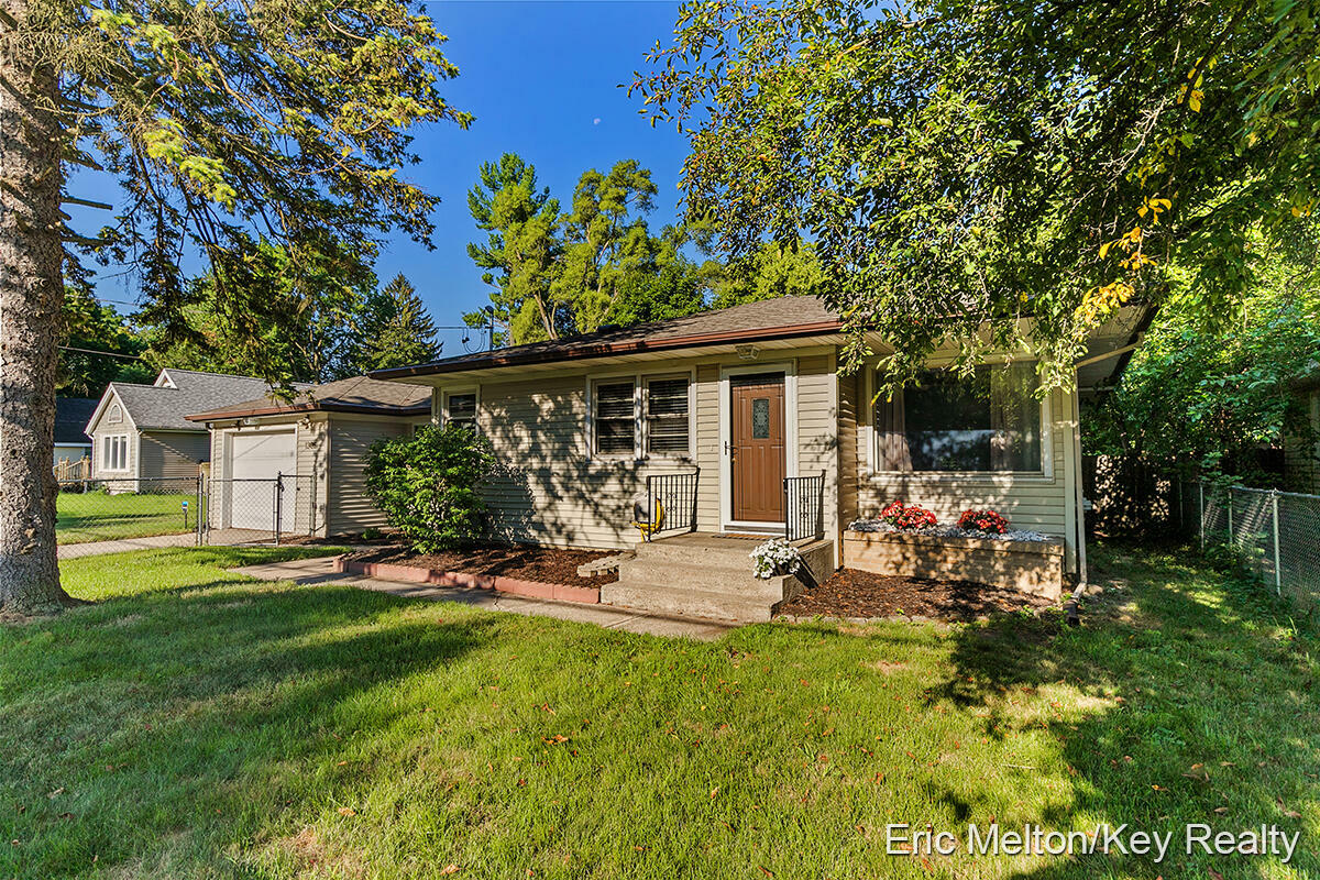 Property Photo: 1305 Ball Avenue NE MI 49505