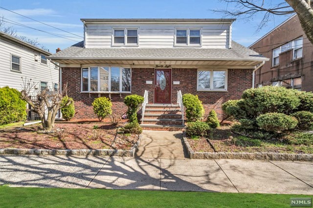 Property Photo:  98 Magnolia Street  NJ 07109 