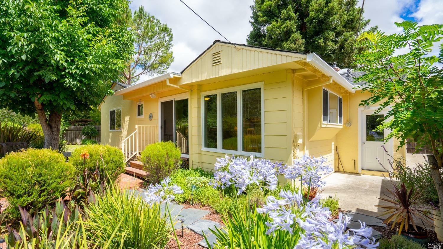 Property Photo:  18 Boulevard Terrace  CA 94947 