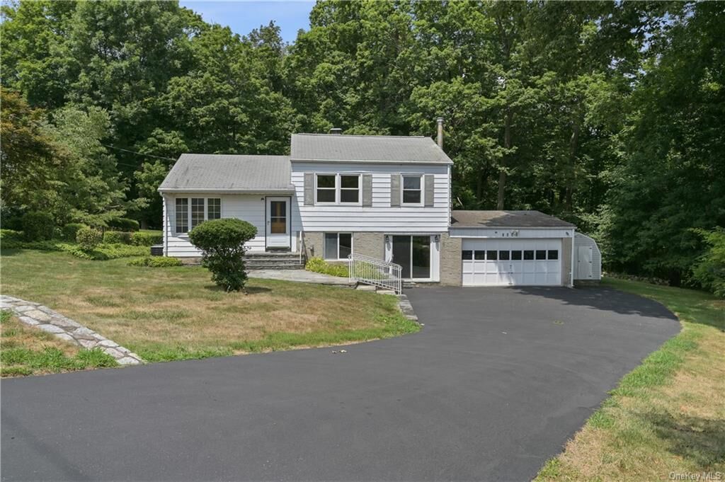 Property Photo: 2096 Etna Place NY 10598