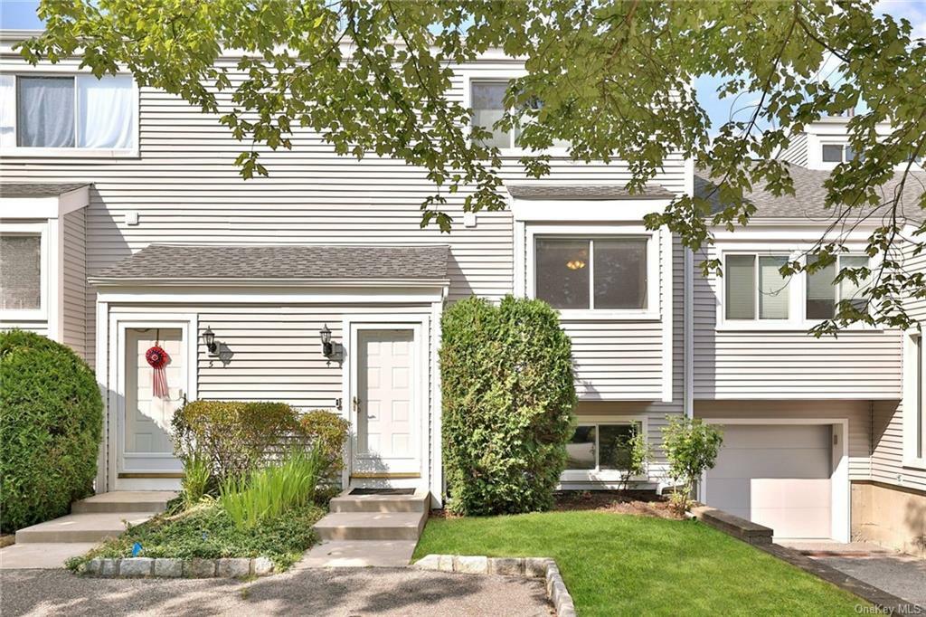 Property Photo:  4 Tudor Circle  NY 10598 