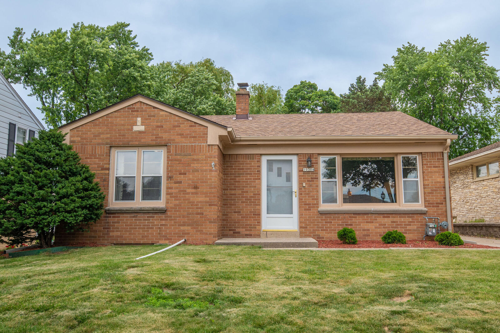 Property Photo: 10304 W Melvina St WI 53222