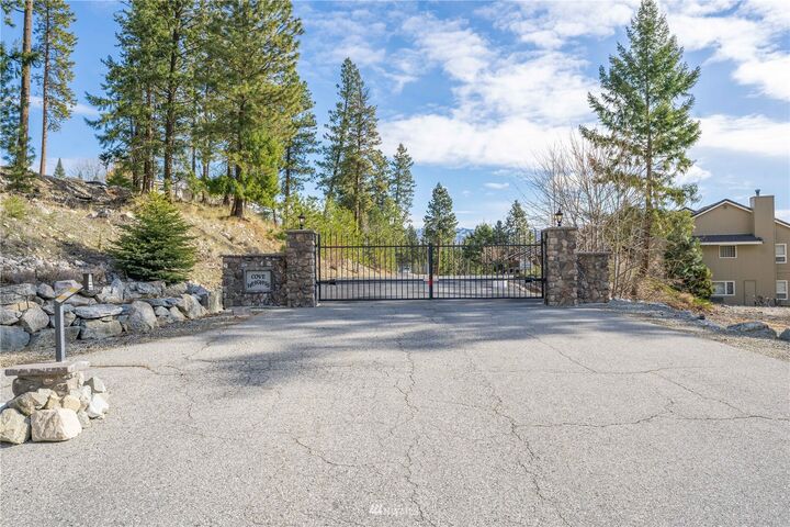 Property Photo:  11415 S Lake Shore Road 2  WA 98816 