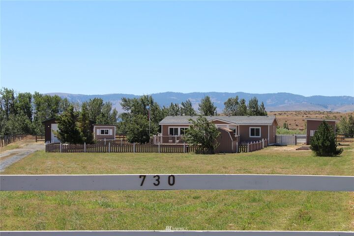 Property Photo:  730 Clarke Road  WA 98926 
