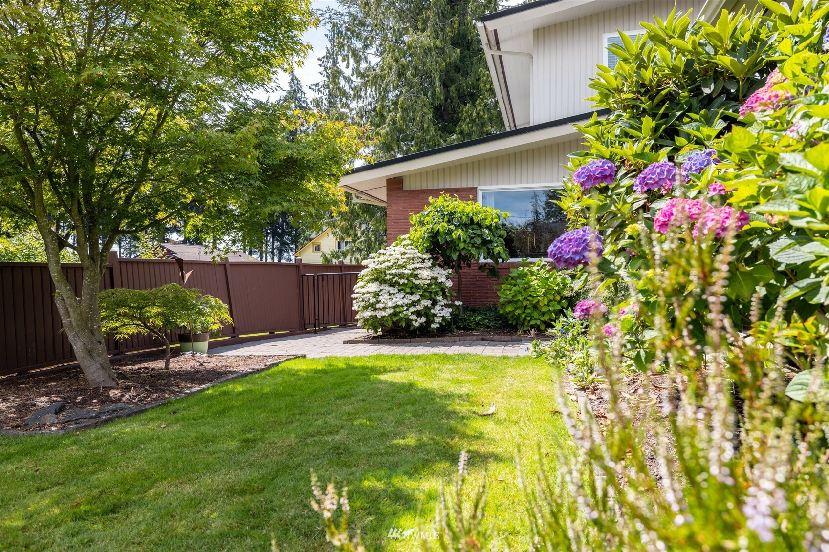 Property Photo:  1209 S 10th Street  WA 98274 