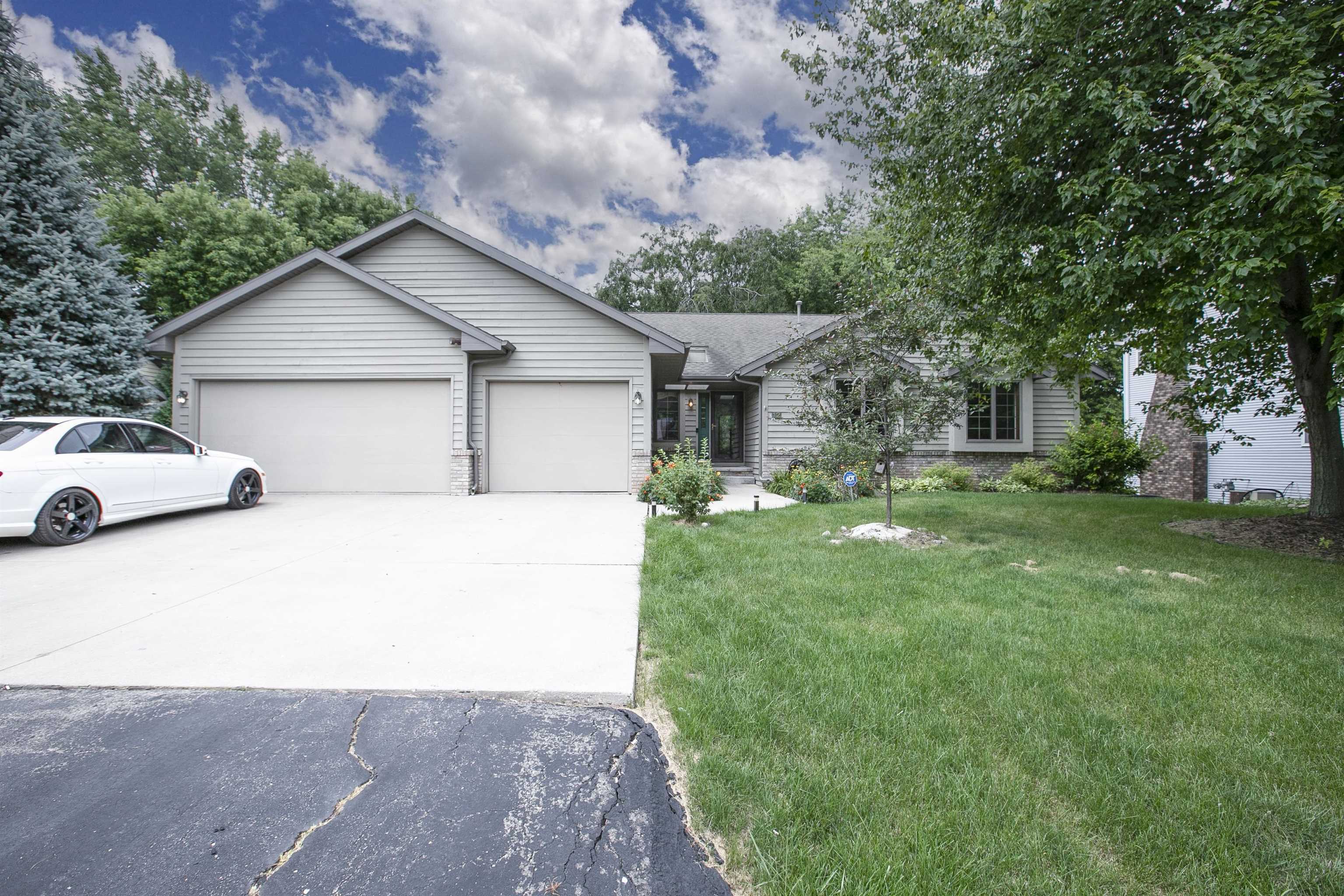 Property Photo:  12 Springbrook Cercle Drive  WI 54914 