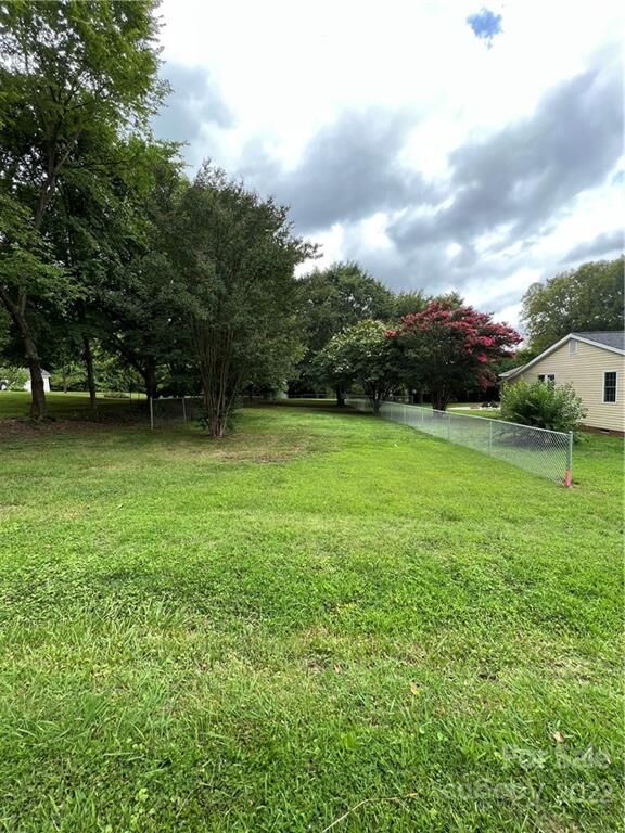 Property Photo:  820 Cason Street  NC 28012