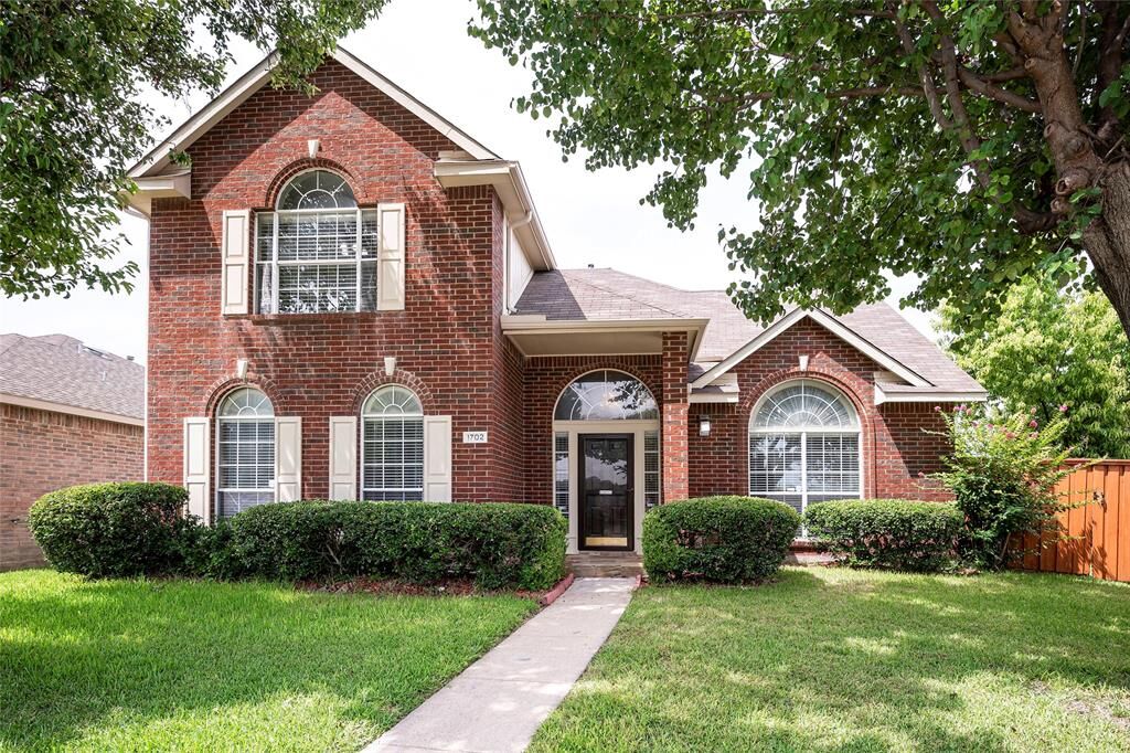 Property Photo: 1702 Lantana Drive TX 75040