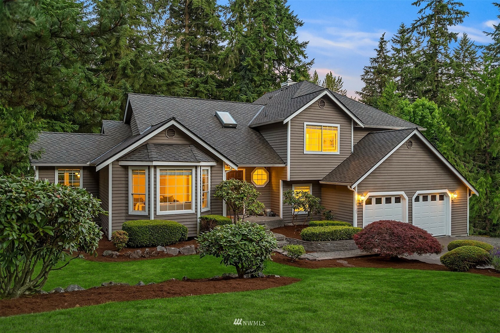 Property Photo:  18725 10th Place W  WA 98036 