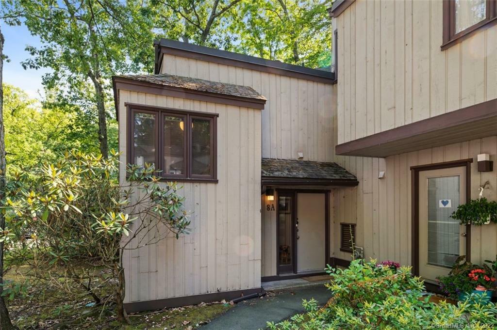 Property Photo: 8 Staunton Court A CT 06032