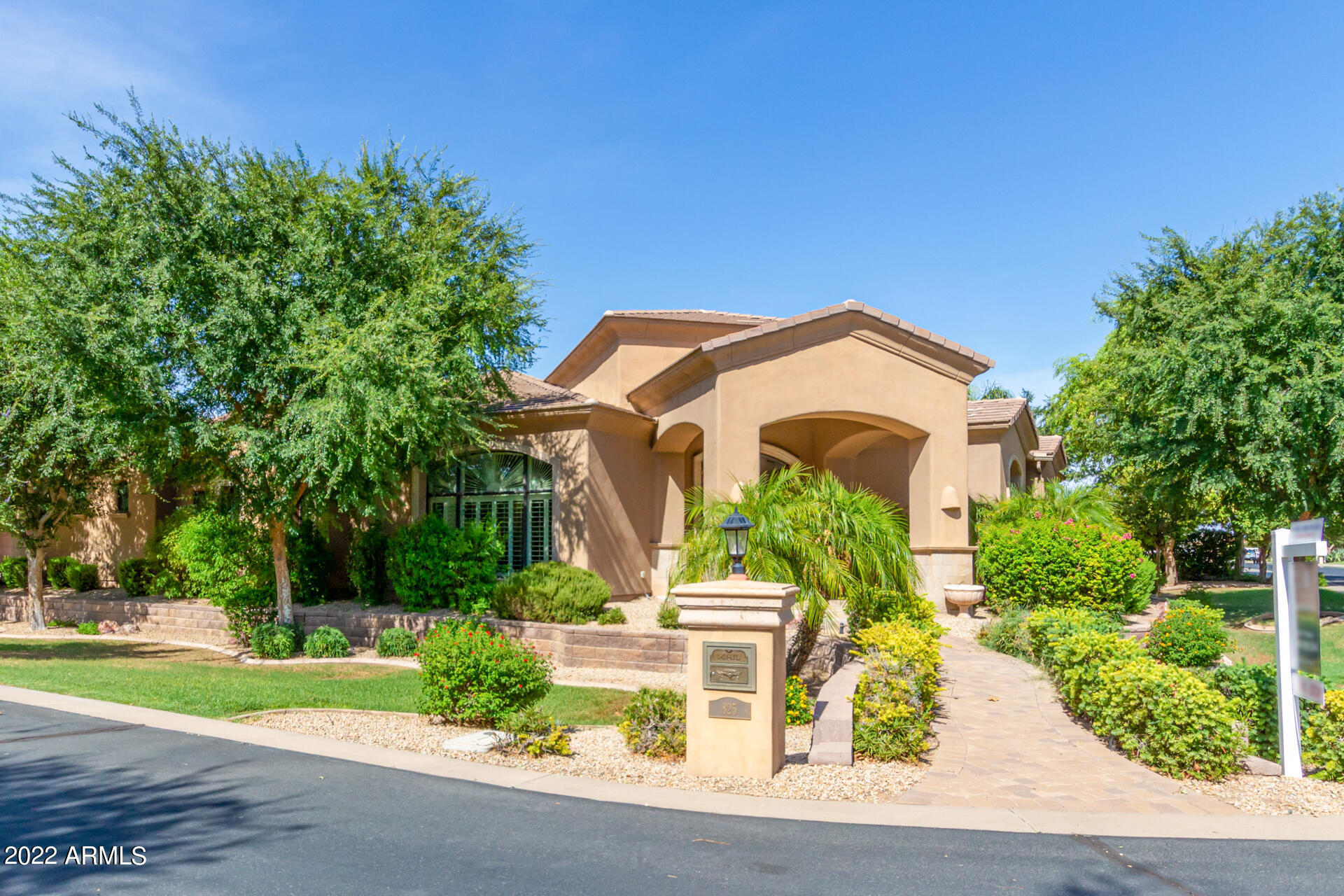 Property Photo: 825 S Stellar Parkway AZ 85226