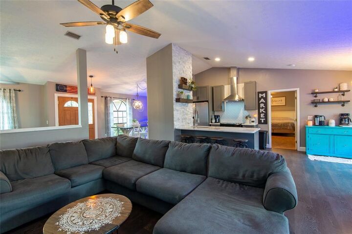 Property Photo:  1408 Monte Lake Drive  FL 33596 
