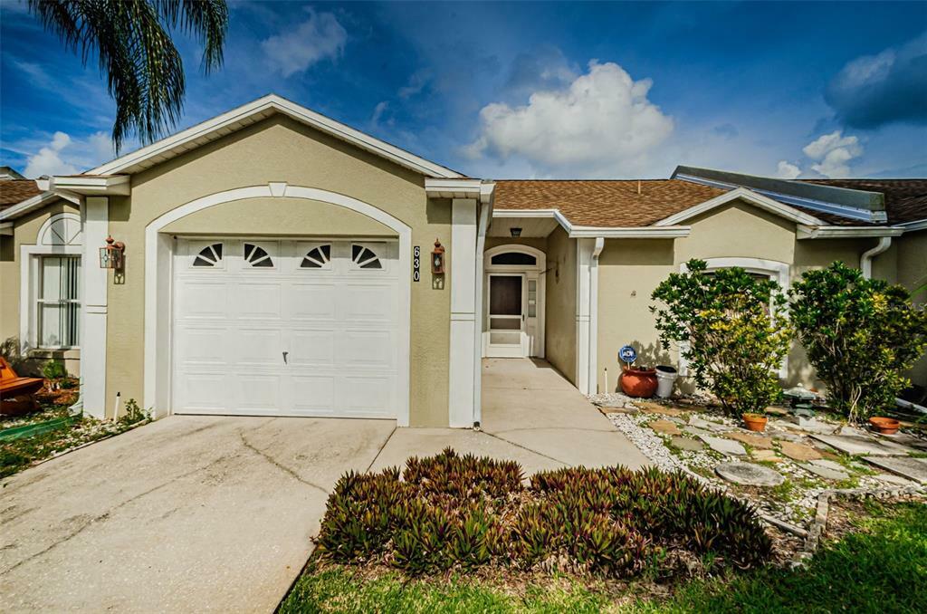 Property Photo:  630 Villa Court  FL 34711 