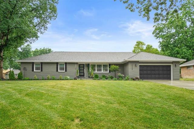 Property Photo:  10330 Sagamore Lane  KS 66206 