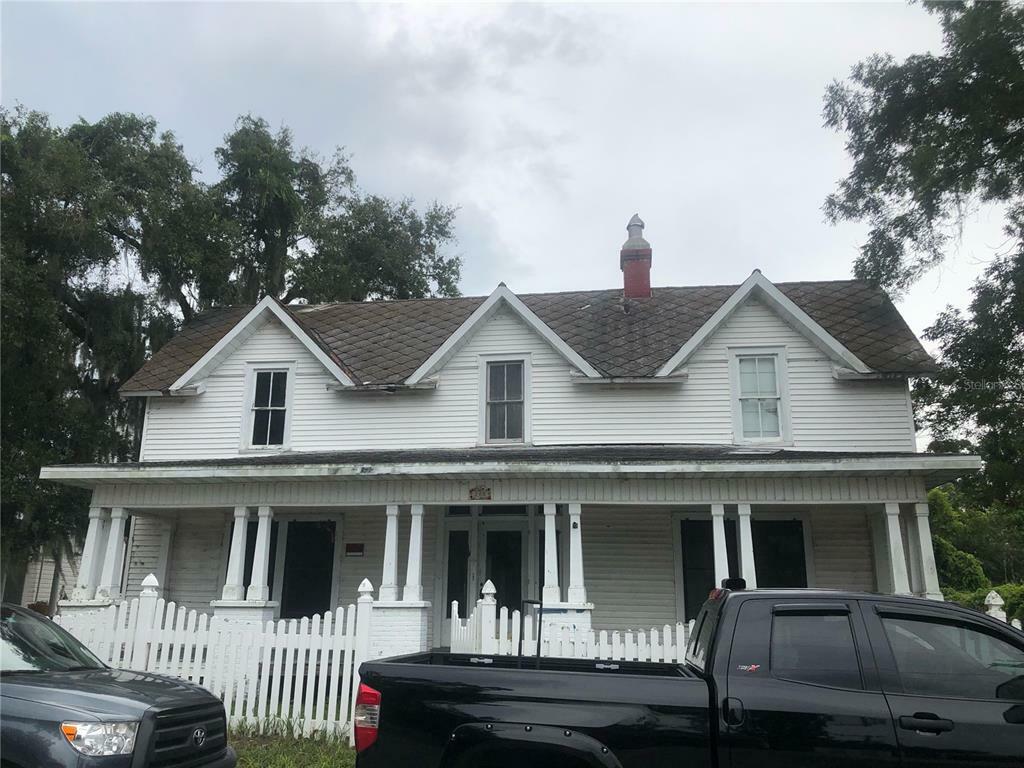 Property Photo:  208 E Badcock Boulevard  FL 33860 