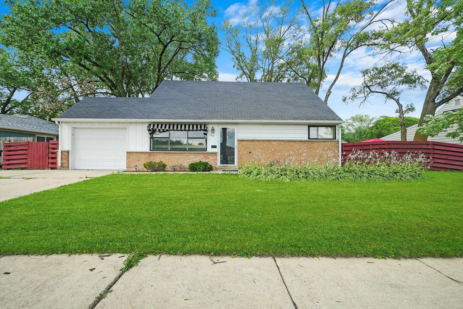 Property Photo:  342 Westgate Drive  IL 60466 