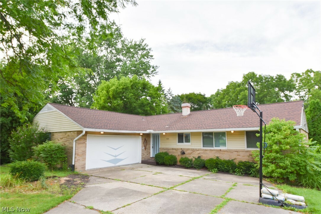 Property Photo:  621 Brookpark Drive  OH 44223 