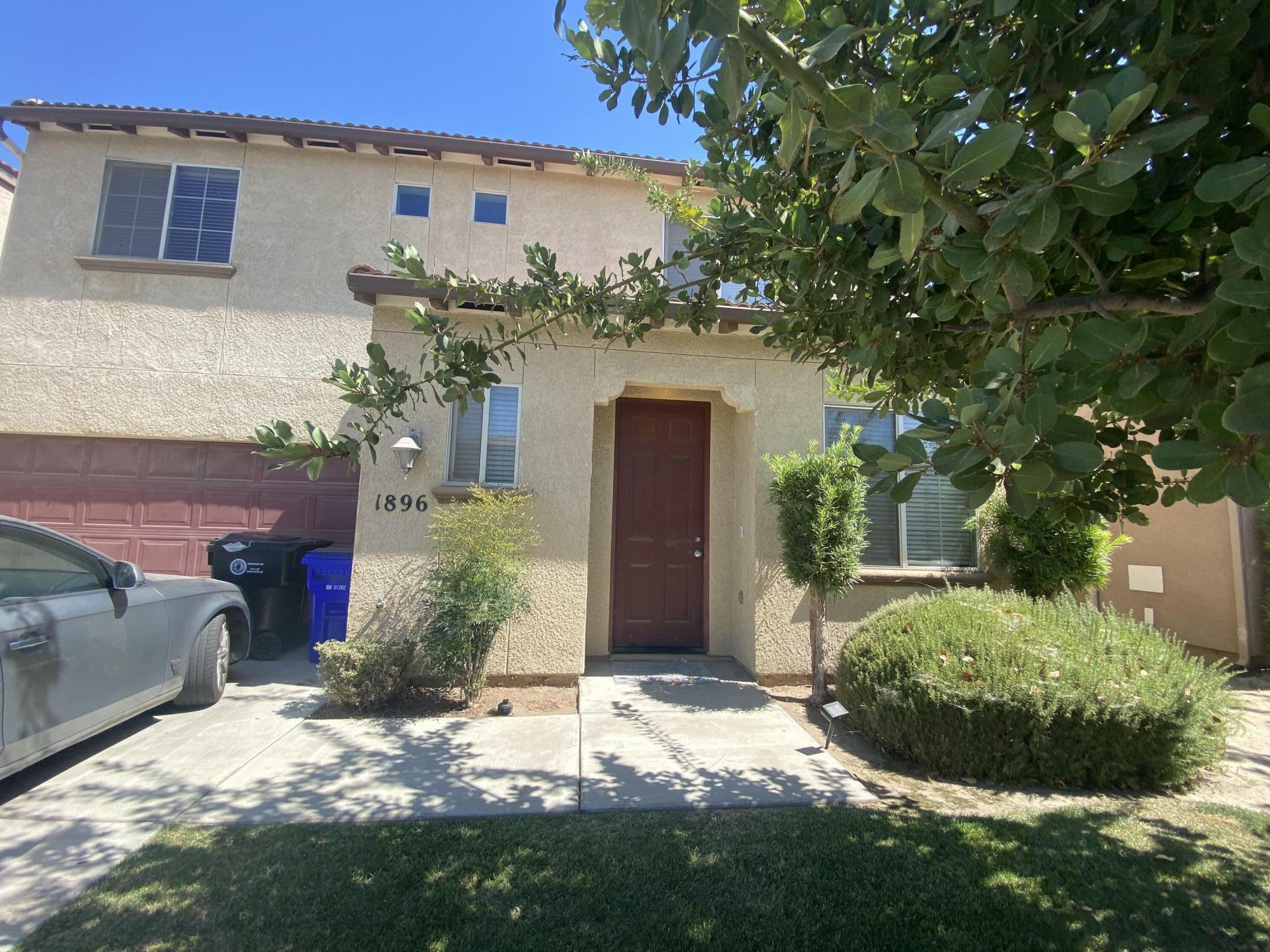 Property Photo:  1896 W Roby Avenue  CA 93257 